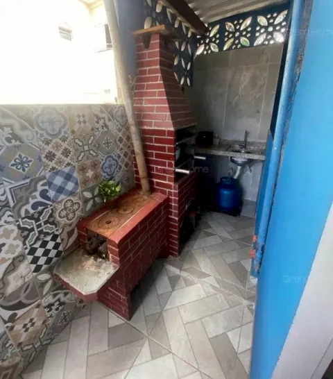 Churrasqueira de tijolos e fogão a lenha